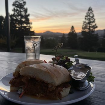 Canyon Lakes - Green Jacket Pulled Pork Sandwich - Breweries Near Me - San Ramon, California