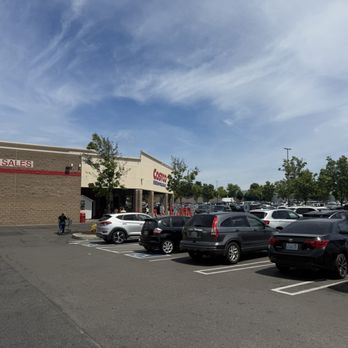 Costco Wholesale - Parking lot - Wholesale Stores Near Me - Tacoma, Washington Costco Wholesale - Parking lot - Wholesale Stores Near Me - Tacoma, Washington
