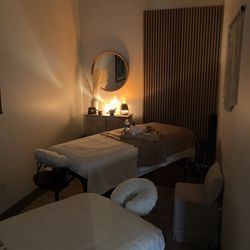 Mindfulness Wellness Spa - Luxury couple massage room in Rochester Hills