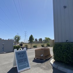 Mint Thrift - Donations dropped off here.