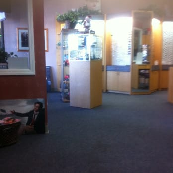 Garrick Peterson, OD - Lobby Area - Optometrists Near Me - Lindsay, California Garrick Peterson, OD - Lobby Area - Optometrists Near Me - Lindsay, California