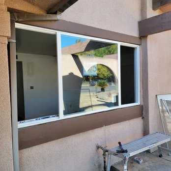 Madtown Glass - Dual Pane Windows replacement - Auto Glass Services Near Me - Madera, California Madtown Glass - Dual Pane Windows replacement - Auto Glass Services Near Me - Madera, California