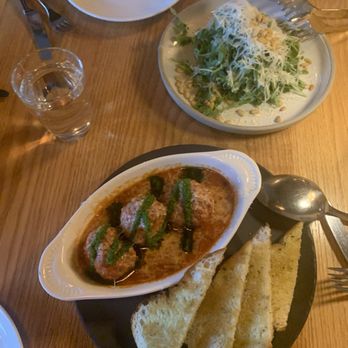 Fiore Famiglia - Italian Near Me - Vancouver, British Columbia