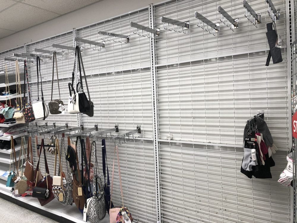 ROSS DRESS FOR LESS Updated August 2024 42 Photos & 32 Reviews 3761 Ming Ave, Bakersfield