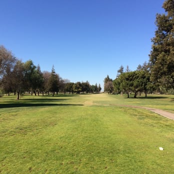 Manteca Park Golf Course - Hole 3 par 4 - Golf Near Me - Manteca, California Manteca Park Golf Course - Hole 3 par 4 - Golf Near Me - Manteca, California