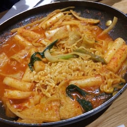 Little portion of noodle and ricecakes~ may be only 1/4 pack of noodle used for this dish!