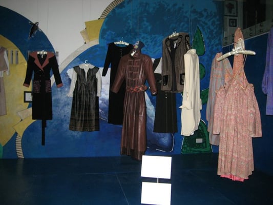 Fashion and Textile Museum by null
