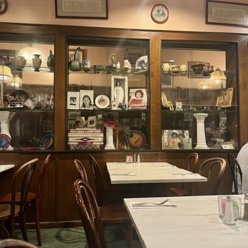Christos Mediterranean Grille - Inside - Mediterranean Near Me - Pittsburgh, Pennsylvania