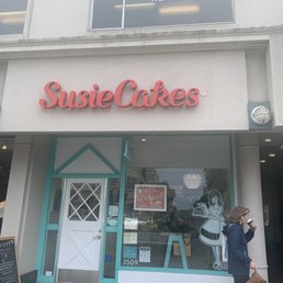 Exterior outside entrance of SusieCakes - Laurel Village - San Francisco, California Exterior outside entrance of SusieCakes - Laurel Village - San Francisco, California