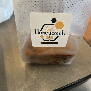Cafe Honeycomb - Chocolate chip banana bread - Sandwiches Near Me - Woodmere, Ohio