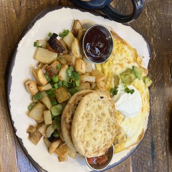 Egg Harbor Café - bacado omelette - Breakfast & Brunch Near Me - Hinsdale, Illinois