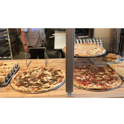 Birdie's Pizza by null