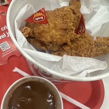 Jollibee - Fast Food Near Me - Concord, California