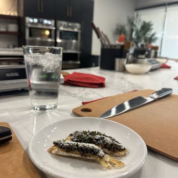 Kitchen Social - Cooking Schools Near Me - Farmers Branch, Texas Kitchen Social - Cooking Schools Near Me - Farmers Branch, Texas