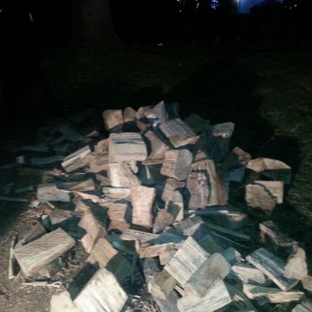 Anthony Frank Wood Works - Clumped - I sent this unstackable wood back!  30% of the delivery was chunky wood.  Look at all that loose debris. - Firewood Near Me