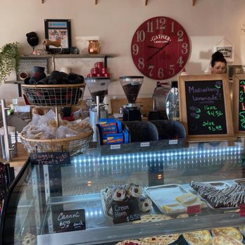 Cannon Beach Bakery - View of the counter - Bakeries Near Me - Cannon Beach, Oregon