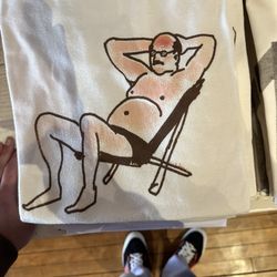 Norman Roscoe Pop-Up - A shirt that reacts to UV light, (he sunburns in UV other times he's white)
