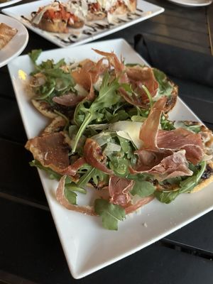 Travinia Italian Kitchen & Wine Bar by null