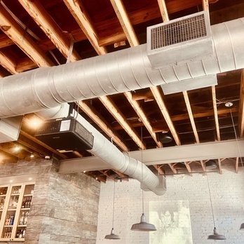 Yardbird Table & Bar - Decor - Southern Near Me - Miami Beach, Florida