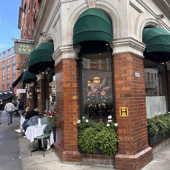 The Ivy Cafe - Marylebone - The Ivy Exterior - Cafes Near Me - London, XGL