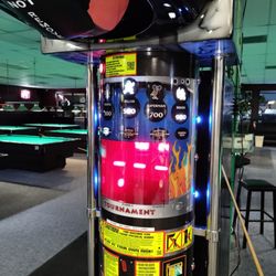 Hot Shots Billiards - The amazing boxing machine!