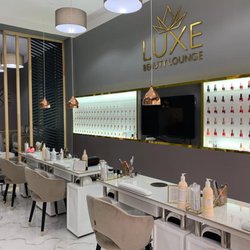 LUXE Beauty Lounge Prague - Manicure station
