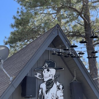 Borracho Saloon - Patio by day - Cocktail Bars Near Me - Munds Park, Arizona