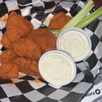 Marcus Southbridge Crossing Cinema - Buffalo Boneless Wings - Cinema Near Me - Shakopee, Minnesota