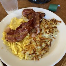 Country Kitchen - Called: Everybody's Favorite, 2 Eggs (scrambled tho could order however like) bacon, hash browns