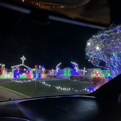 Kingman Christmas Lights House- The Prestons