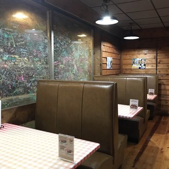 Bucky Bee's BBQ - Barbeque Near Me - Cave City, Kentucky