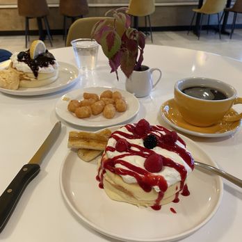 Fluffy Fluffy - Pancakes Near Me - Huntsville, Alabama