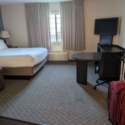 Candlewood Suites Wichita-Airport - Spacious room