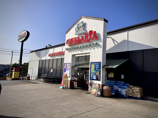 Vallarta Supermarkets by null