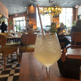 Sole Mio Kitchen & Bar - Hugo spritz - Pizza Near Me - Boynton Beach, Florida