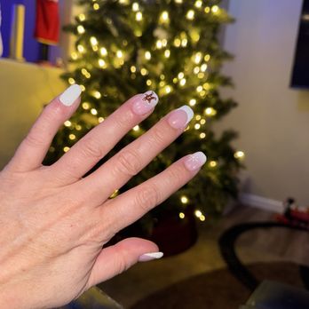 D'or Nail Lounge - Holiday nails - Nail Salons Near Me - Temecula, California
