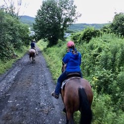 Chipman Stables - Heading out on the trail