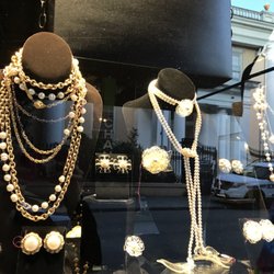 Vintage 329 - Beautiful vintage Chanel