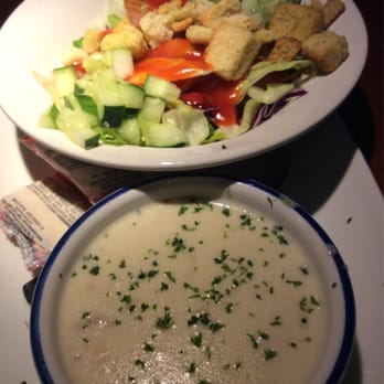 Red Lobster - Clam Chowder / Side Salad - Seafood Near Me - Daytona Beach, Florida Red Lobster - Clam Chowder / Side Salad - Seafood Near Me - Daytona Beach, Florida