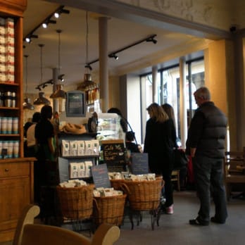 Starbucks - Coffee & Tea Near Me - Marseille, 13