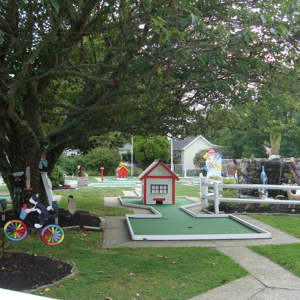 Jennie's at Drossos - Classic mini golf course next to the outdoor tables. - Pop-Up Restaurants Near Me - Greenport, New York Jennie's at Drossos - Classic mini golf course next to the outdoor tables. - Pop-Up Restaurants Near Me - Greenport, New York