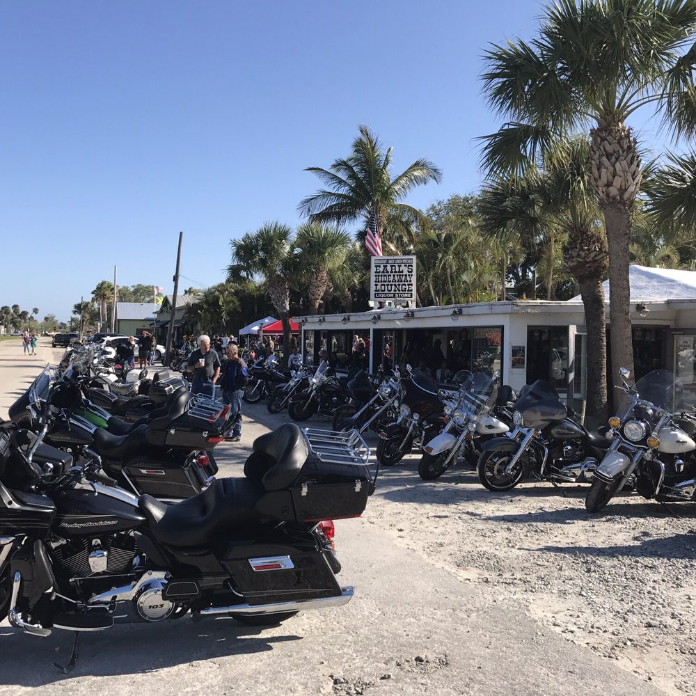 Earl's Hideaway Lounge - Lounges Near Me - Sebastian, Florida Earl's Hideaway Lounge - Lounges Near Me - Sebastian, Florida