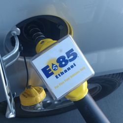 Chevron - Yellow cap for Flex Fuel E85 compatibility