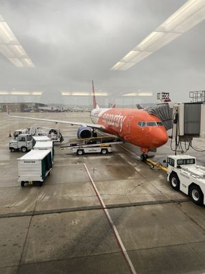 Milwaukee Mitchell International Airport by null