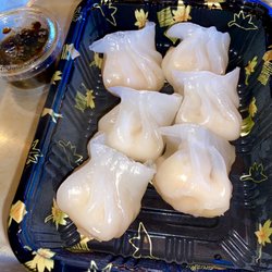 Cherry Moon - Shrimp dumplings