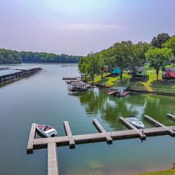 Tims Ford Marina & Resort