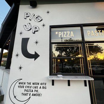 Pigzza - Exterior - Pizza Near Me - Orlando, Florida