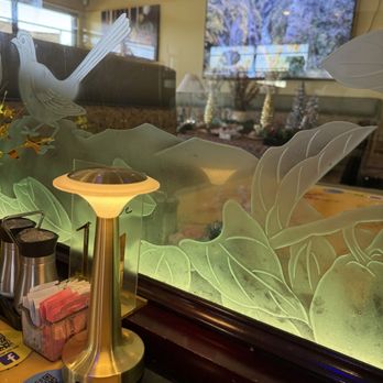 Everest Golden Moon Restaurant - Etched glass at each booth - Indian Near Me - Hemet, California Everest Golden Moon Restaurant - Etched glass at each booth - Indian Near Me - Hemet, California