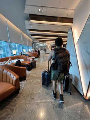 SilverKris Lounge - Terminal 3 by null