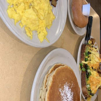 Juicy-O - Pancake Flight Bagel & Cream Cheese Catering Scrambled Eggs Jimmy's Potatoes (Side Order) - Juice Bars & Smoothies Near Me - Downers Grove, Illinois